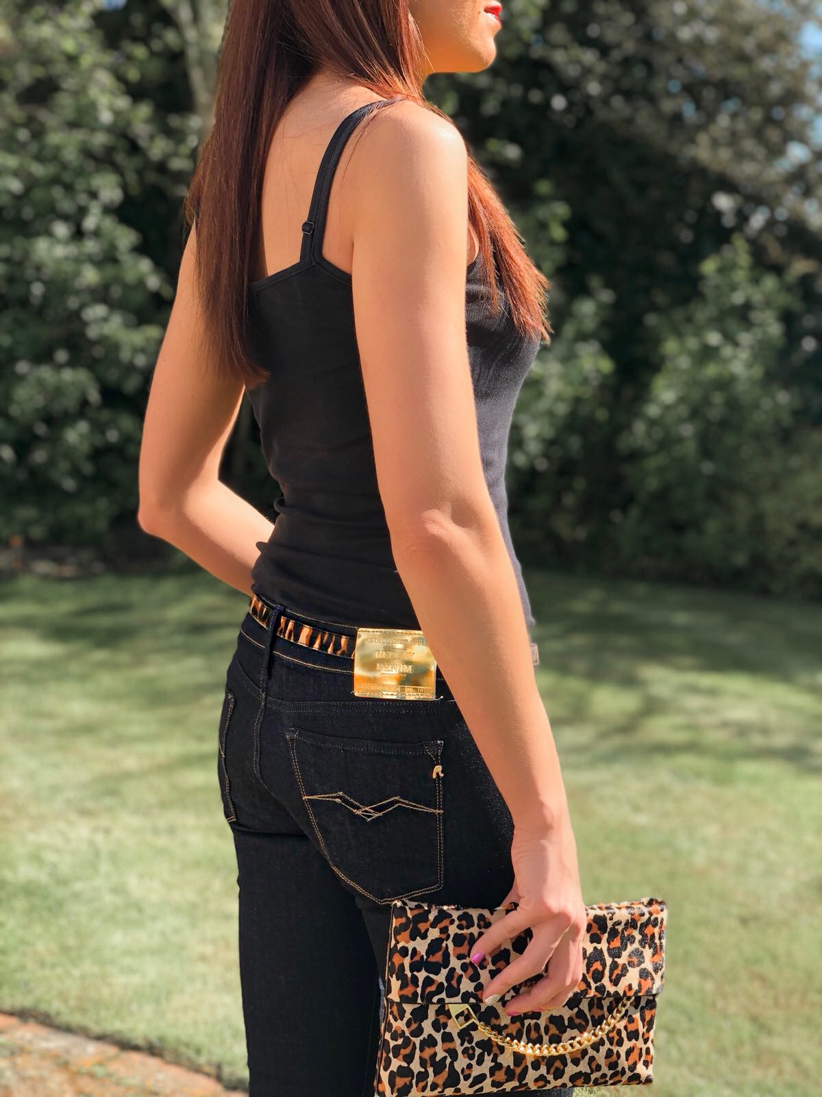 Elegant Duchess Fashion and Lifestyle Karen Millen Leather Chain Zip Clutch Bag, Leopard Print | Miu Miu sunglasses | Karen Millen leather Shoes Leopard Print | River Island tassel earrings | Replay Luz Mid Rise Rinse Jean with Contrast Stitch | Next Neutral Skinny Animal Print Belt